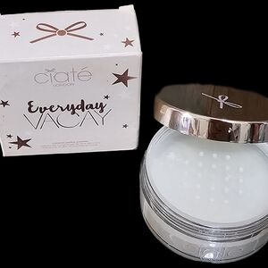 Ciate Everyday Vacay Setting Powder - White